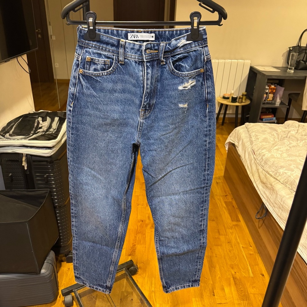 Zara Distressed Jeans